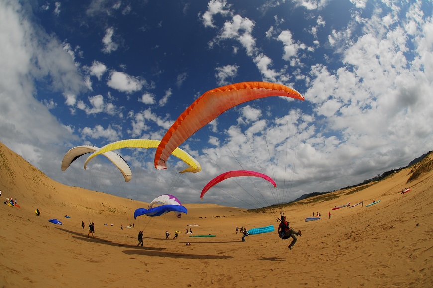 Sports and Activities on the Tottori Sand Dunes